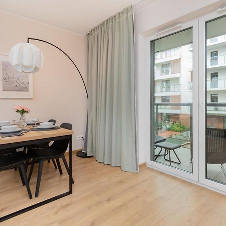 Bright & Stylish Apartment With Balcony 1,5 Km To Gdansk Main City By Noclegi Renters Ngoại thất bức ảnh