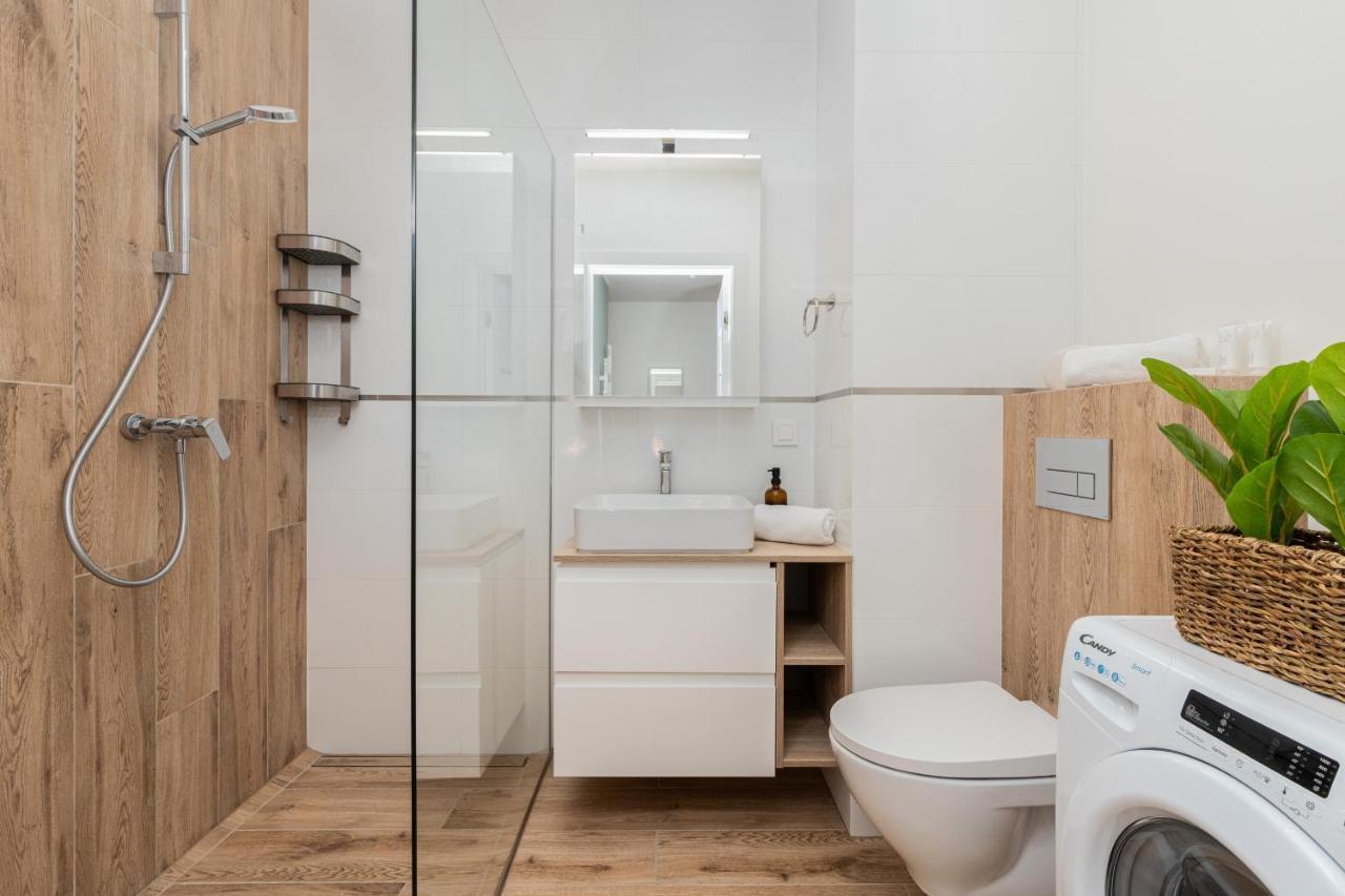Bright & Stylish Apartment With Balcony 1,5 Km To Gdansk Main City By Noclegi Renters Ngoại thất bức ảnh